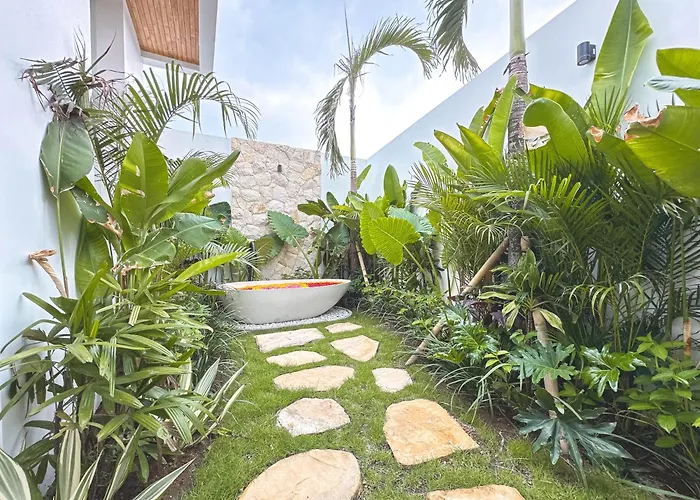 Casa Petak 3 - Serene 2br Modern Sanctuary With Lush Pool In Pererenan Canggu (Bali)