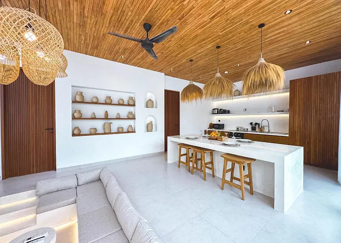 Casa Petak 3 - Serene 2br Modern Sanctuary With Lush Pool In Pererenan