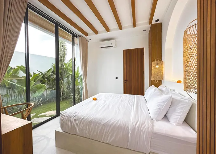Casa Petak 3 - Serene 2br Modern Sanctuary With Lush Pool In Pererenan Canggu (Bali)