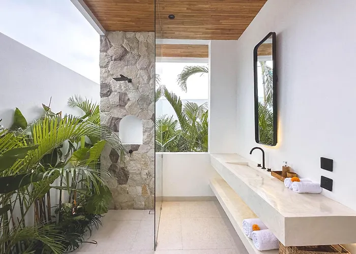 Casa Petak 3 - Serene 2br Modern Sanctuary With Lush Pool In Pererenan