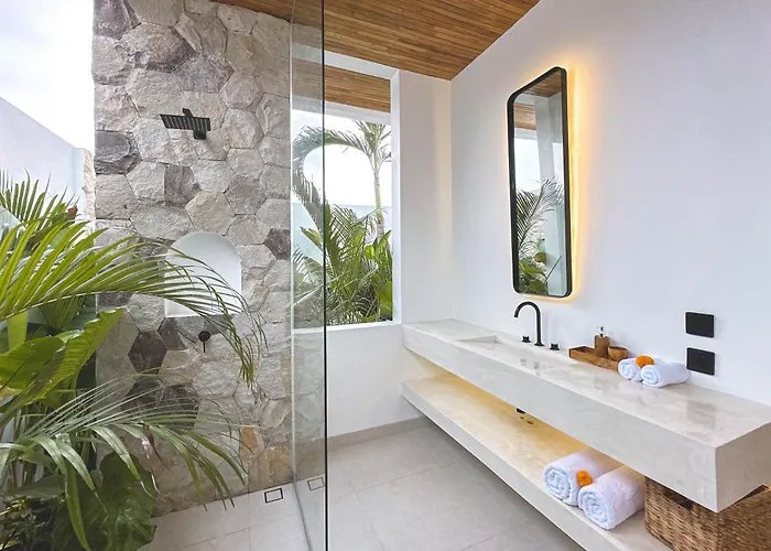 Casa Petak 3 - Serene 2br Modern Sanctuary With Lush Pool In Pererenan